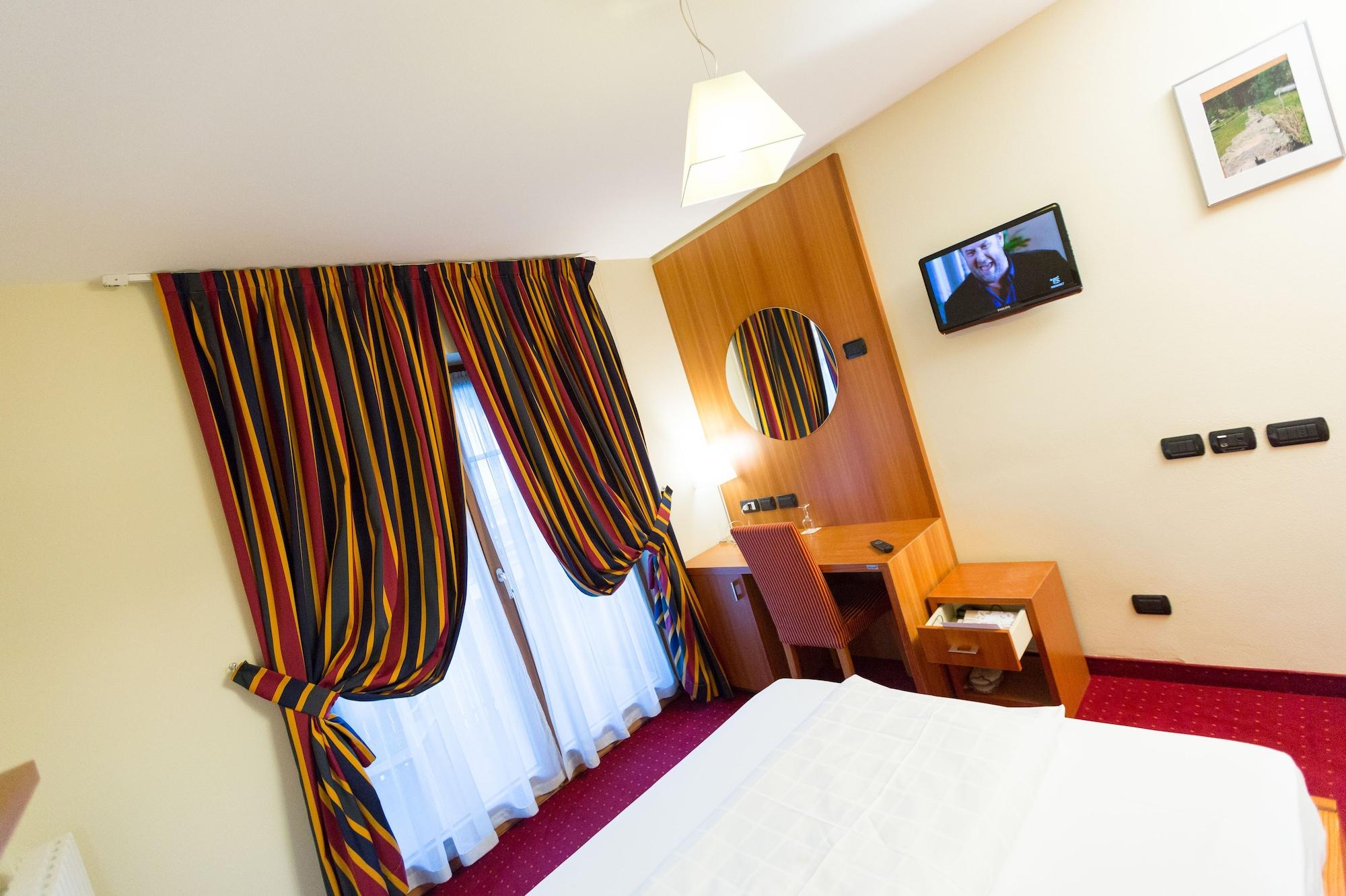 Hotel Touring Livigno Luaran gambar